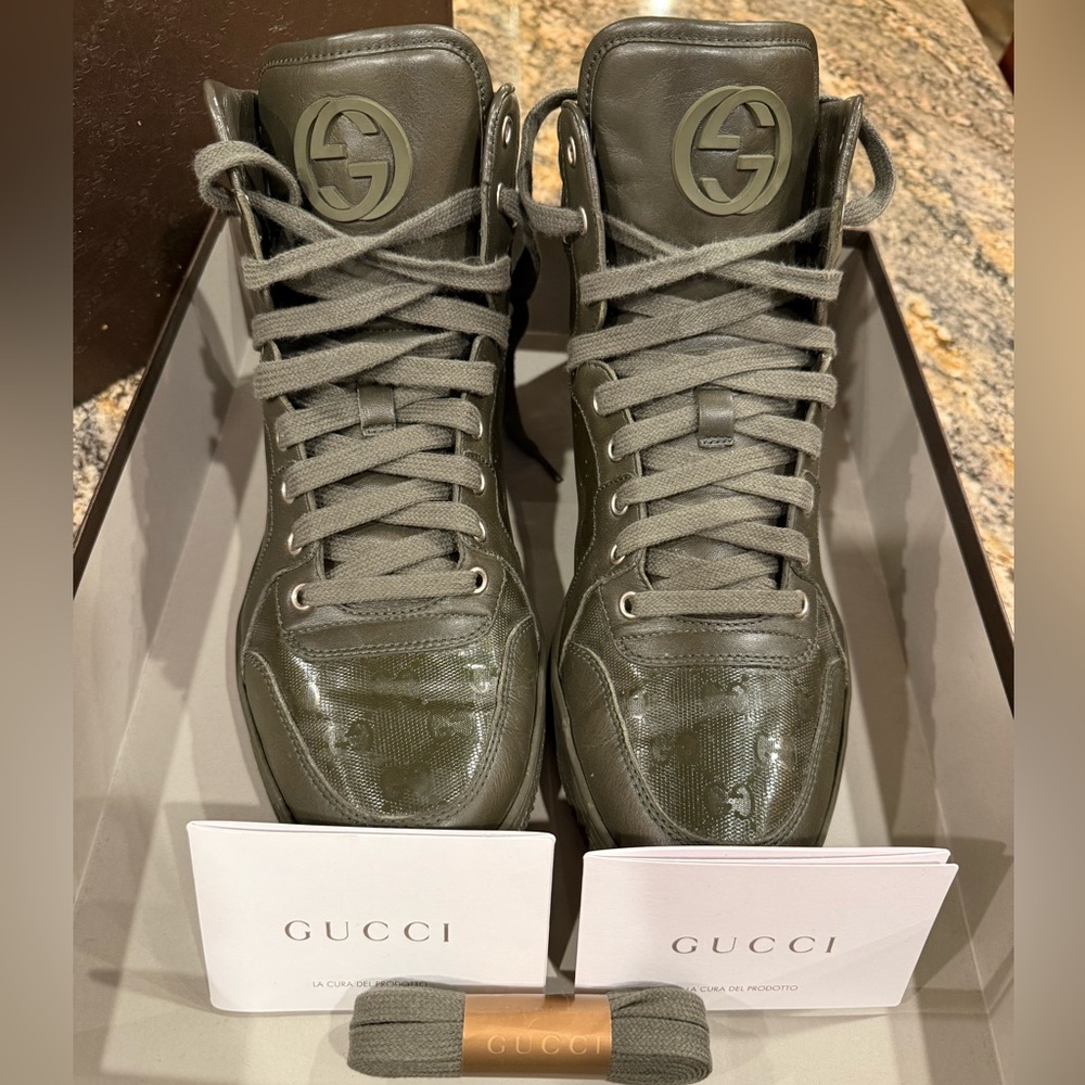 Authentic Gucci Men's Olive Lace-Up Shoes Size 8.0